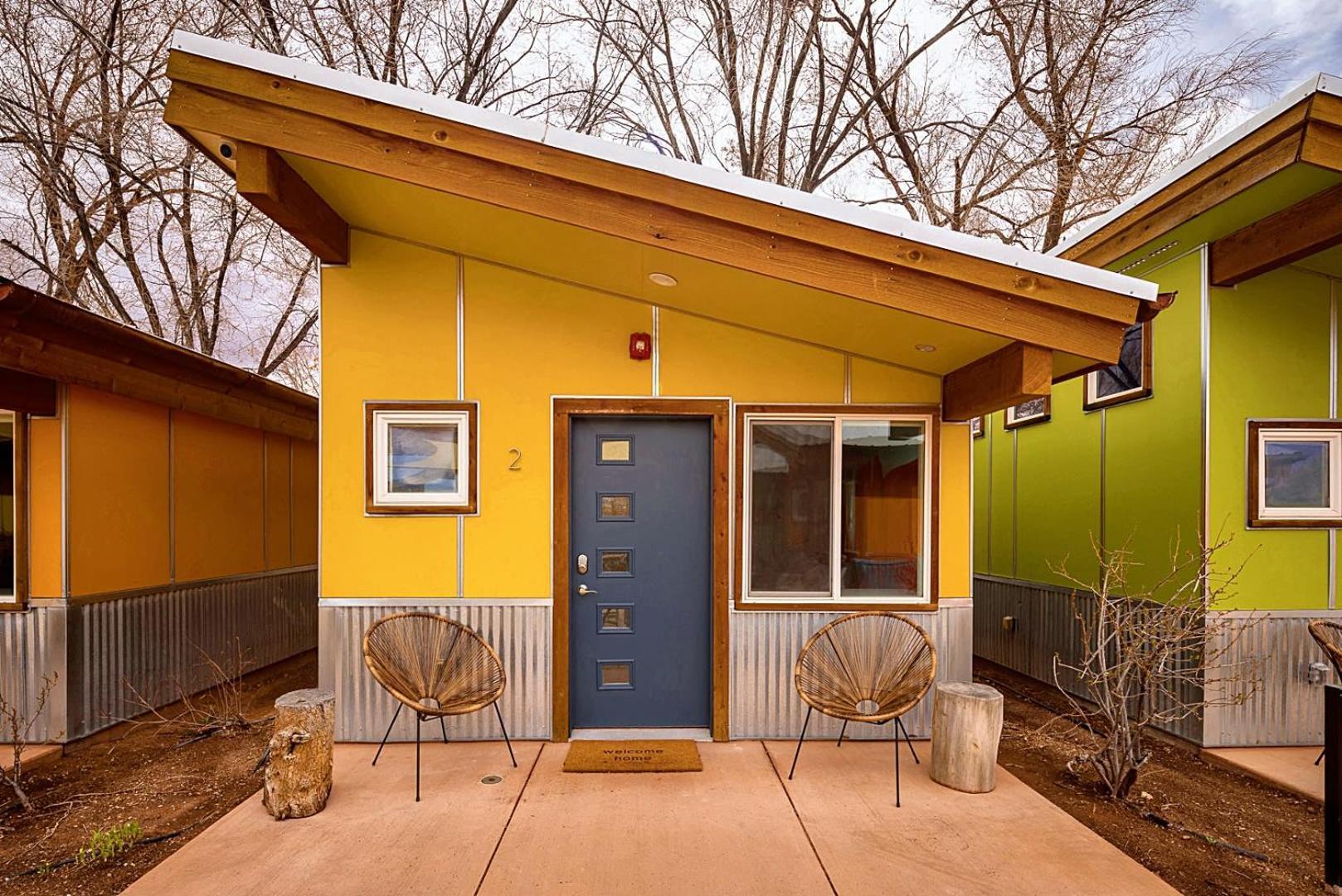 Downtown Kokopelli # 2- Newly Remodeled Stylish Studio Moab Luaran gambar