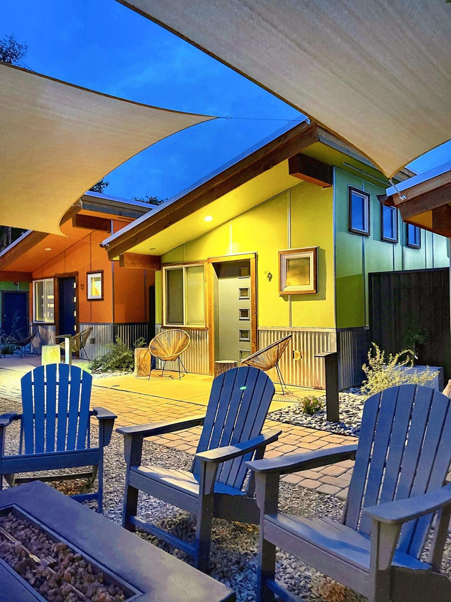 Downtown Kokopelli # 2- Newly Remodeled Stylish Studio Moab Luaran gambar
