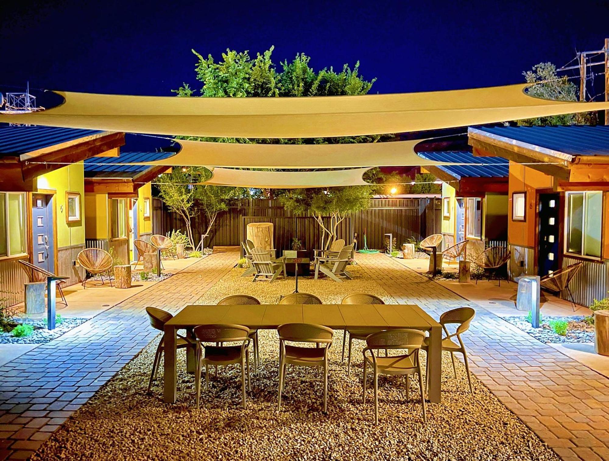 Downtown Kokopelli # 2- Newly Remodeled Stylish Studio Moab Luaran gambar